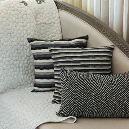 Calyz Black and White Curated Collection